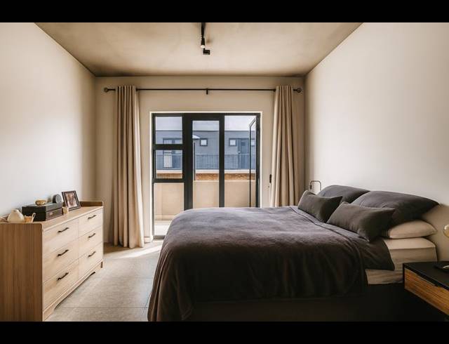 2 BEDROOM APARTMENT FOR SALE IN HYDE PARK